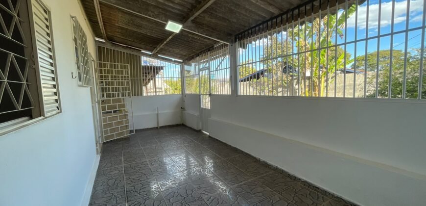 Aluga-se Casa com 2 quartos – Alto Paraíso de Goiás