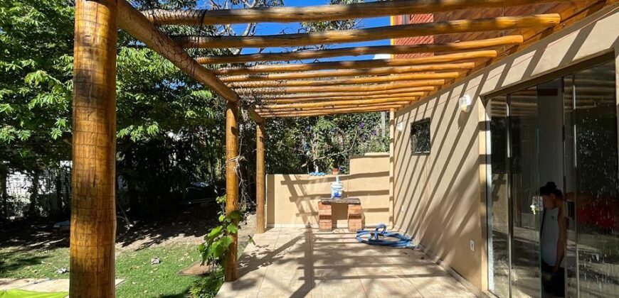 Linda Casa com Maravilhosa Vista em Alto Paraíso de Goiás