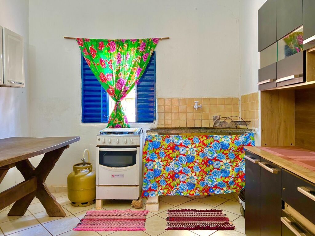 Aluga- se Casa + Ponto Comercial – Vila de São Jorge –  Chapada dos Veadeiros