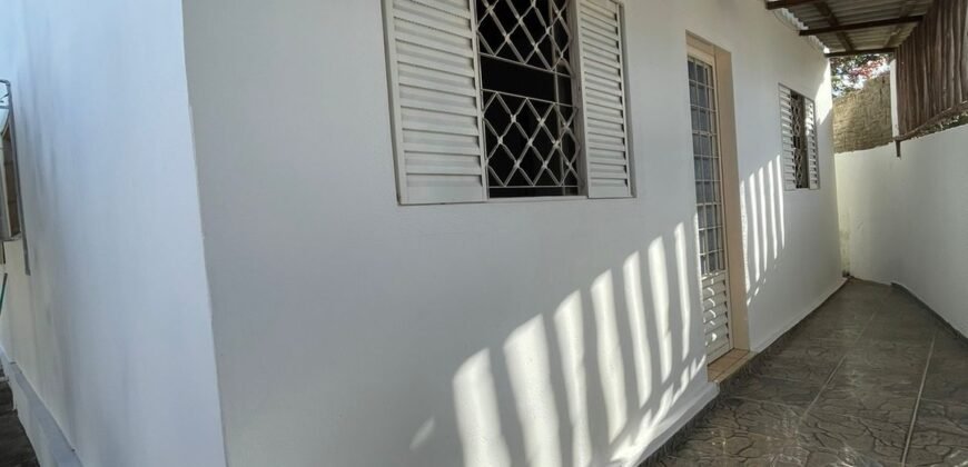Aluga-se Casa com 2 quartos – Alto Paraíso de Goiás
