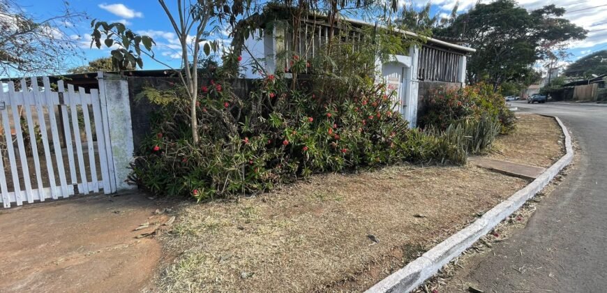 Aluga-se Casa com 2 quartos – Alto Paraíso de Goiás