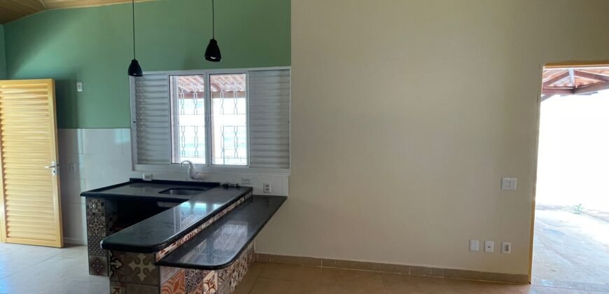 Aluga-se Sobrado  – Com 2 Quartos – Alto Paraiso de Goiás