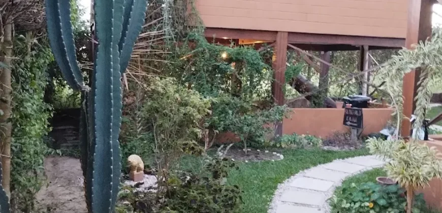 Vende-se Casa + 3 Chalés Encantador, em Alto Paraíso de Goiás