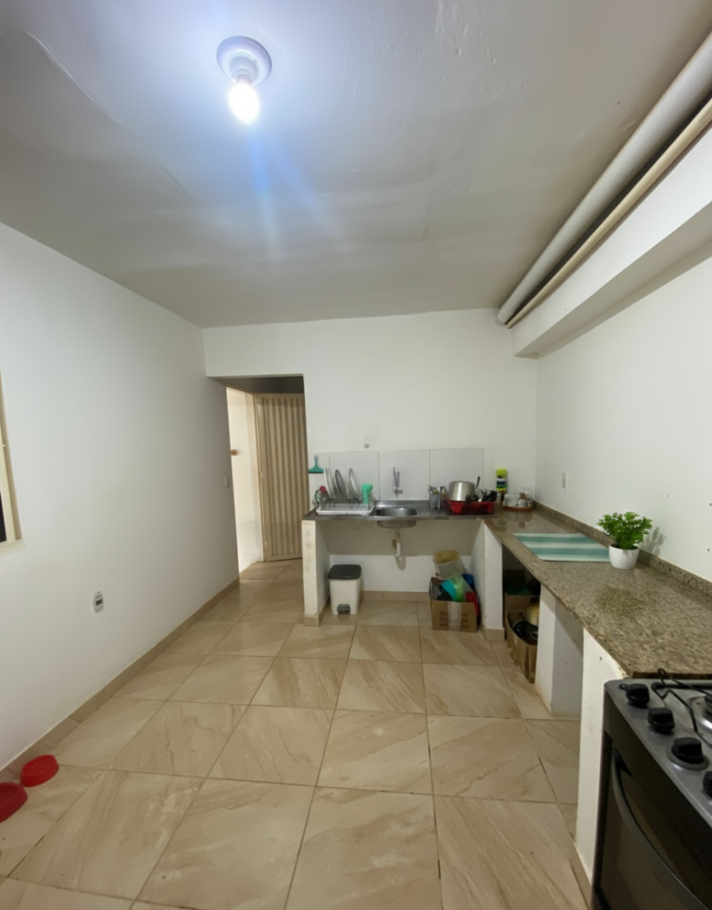 Casa ampla com 4 quartos, 2 suítes e vista privilegiada em Alto Paraíso de Goiás.
