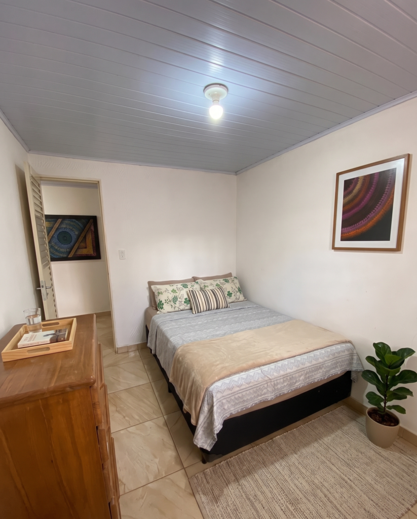 Casa ampla com 4 quartos, 2 suítes e vista privilegiada em Alto Paraíso de Goiás.