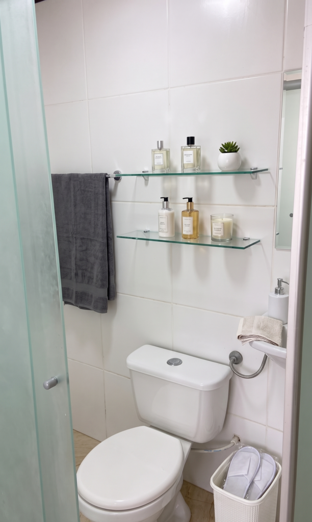 Casa ampla com 4 quartos, 2 suítes e vista privilegiada em Alto Paraíso de Goiás.
