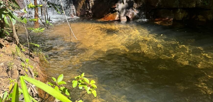 Fazenda 695m – Nascente – Cachoeira – aprox. 23 km de Alto Paraíso de Goiás, 100% Documentada