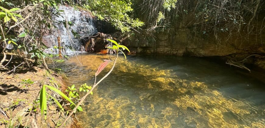 Fazenda 695m – Nascente – Cachoeira – aprox. 23 km de Alto Paraíso de Goiás, 100% Documentada