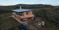 Vende-se Excelente Chácara – Casa – Rio – Aconchegante – Vale Verde – Alto Paraíso de Goiás Vende-se Excelente Chácara – Casa – Rio – Aconchegante – Vale Verde – Alto Paraíso de Goiás