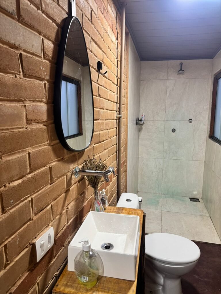 Vende-se Excelente Chácara – Casa – Rio – Aconchegante – Vale Verde – Alto Paraíso de Goiás
