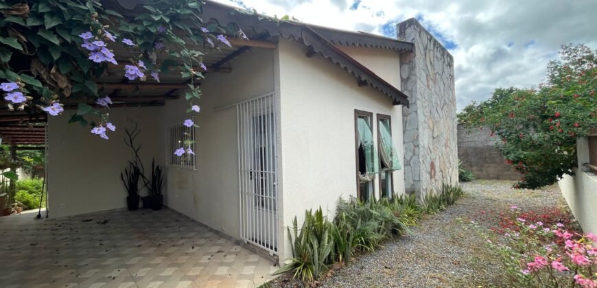 🏡 CASA MOBILIADA PARA ALUGAR – BAIRRO MONTE SINAI | ALTO PARAÍSO DE GOIÁS