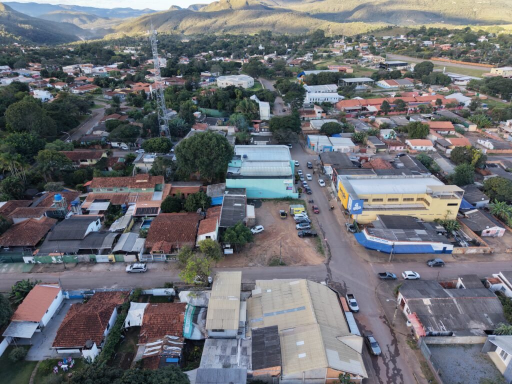 Lote de 838 m² na Rua 12 de Dezembro – Setor Paraisinho – Comercial – Alto Paraiso de Goiás
