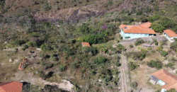 🏡 *VENDE-SE LOTE DE ESQUINA EM ALTO PARAÍSO DE GOIÁS* 🌿