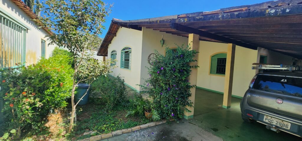 🏡 VENDE-SE EXCELENTE CASA NO CENTRO DE ALTO PARAÍSO