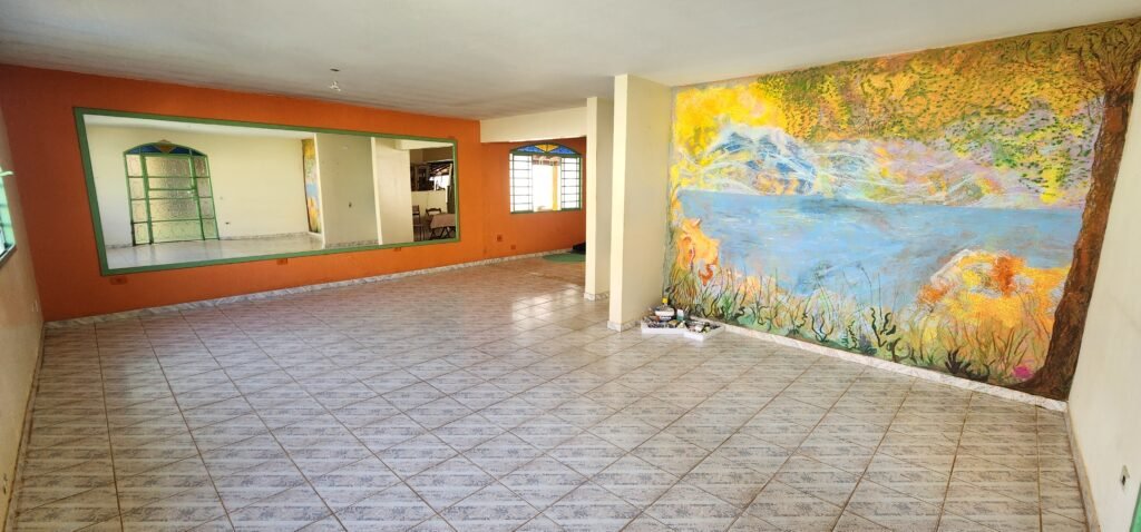 🏡 VENDE-SE EXCELENTE CASA NO CENTRO DE ALTO PARAÍSO