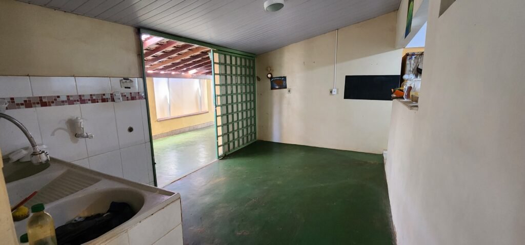 🏡 VENDE-SE EXCELENTE CASA NO CENTRO DE ALTO PARAÍSO