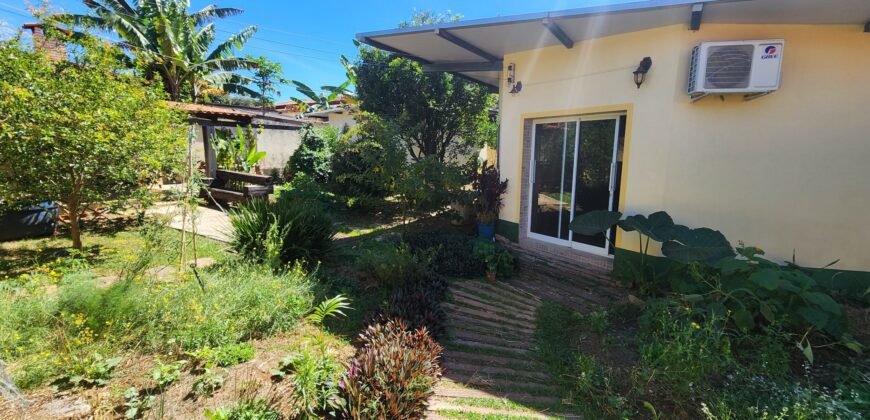 🏡 VENDE-SE EXCELENTE CASA NO CENTRO DE ALTO PARAÍSO