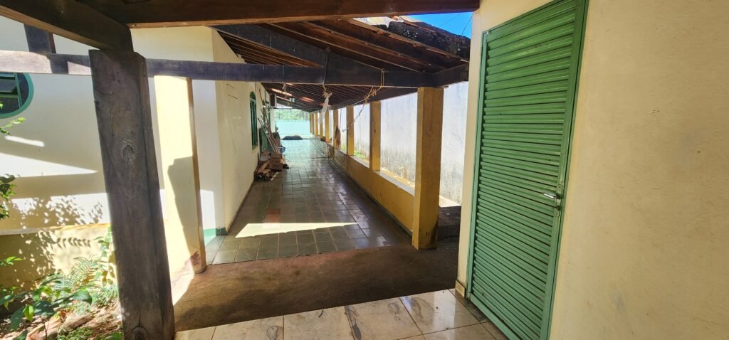 🏡 VENDE-SE EXCELENTE CASA NO CENTRO DE ALTO PARAÍSO