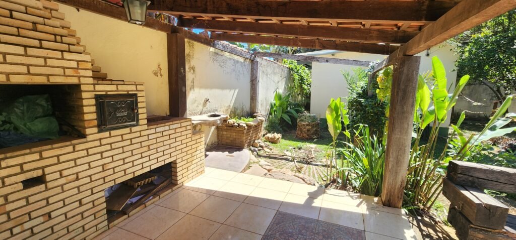 🏡 VENDE-SE EXCELENTE CASA NO CENTRO DE ALTO PARAÍSO