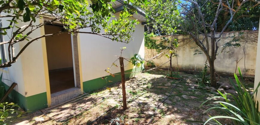 🏡 VENDE-SE EXCELENTE CASA NO CENTRO DE ALTO PARAÍSO
