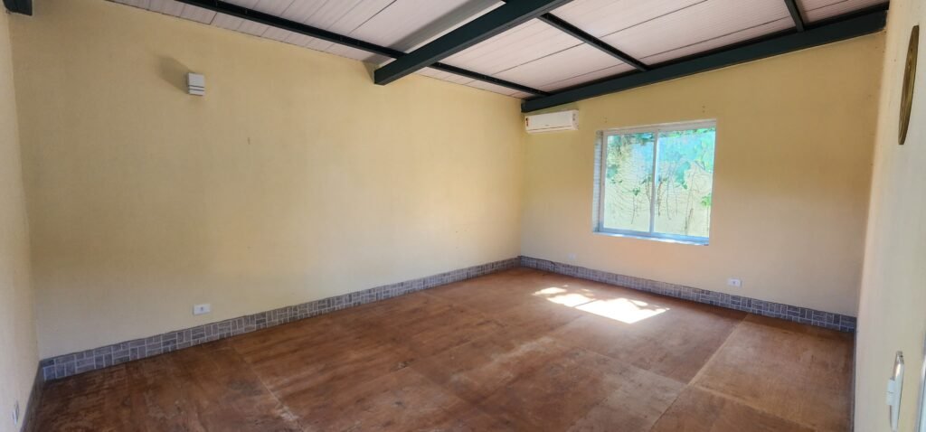 🏡 VENDE-SE EXCELENTE CASA NO CENTRO DE ALTO PARAÍSO
