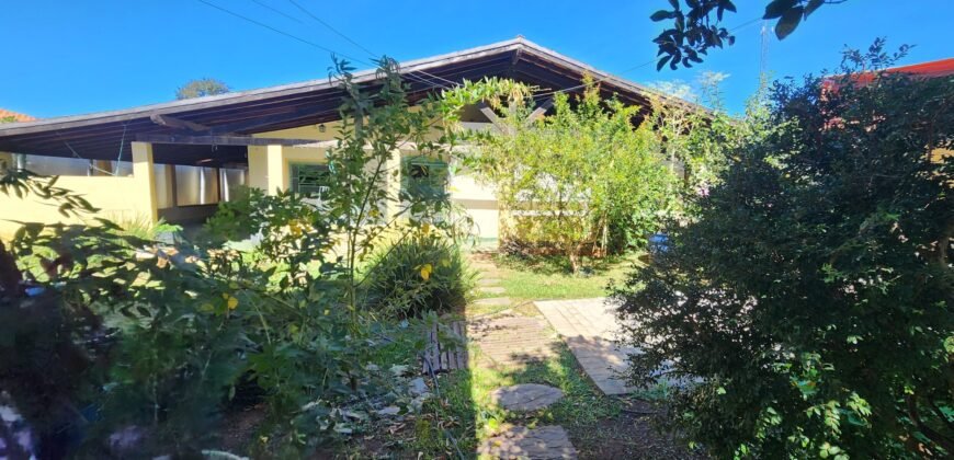 🏡 VENDE-SE EXCELENTE CASA NO CENTRO DE ALTO PARAÍSO