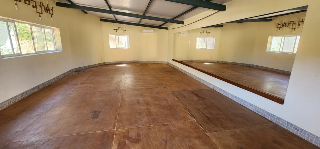🏡 VENDE-SE EXCELENTE CASA NO CENTRO DE ALTO PARAÍSO