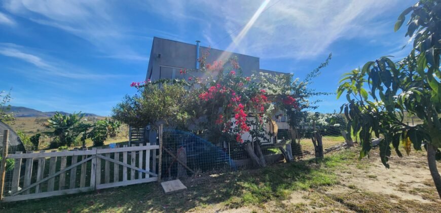 🌿 Vende-se Linda Chácara Casa + 3 chalés, pronta pra morar, em Alto Paraíso de Goiás! 🏡