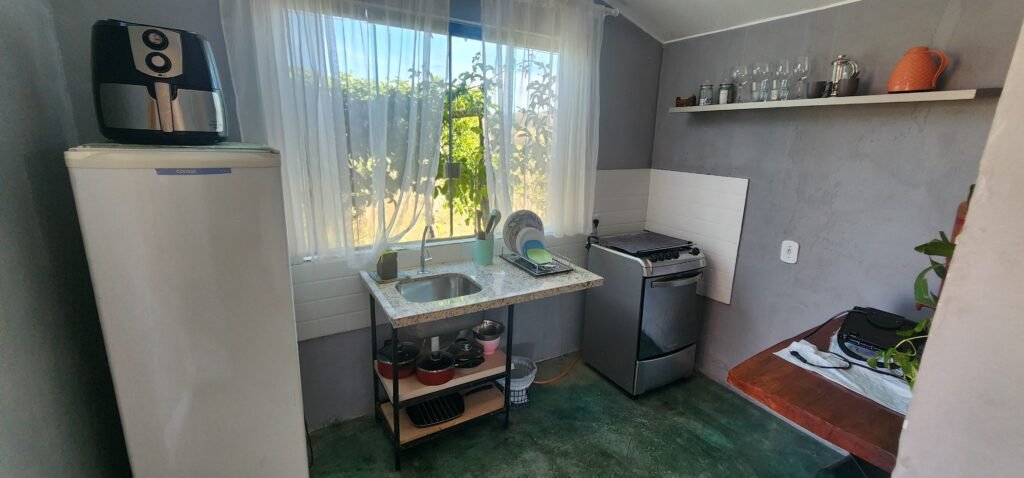🌿 Vende-se Linda Chácara Casa + 3 chalés, pronta pra morar, em Alto Paraíso de Goiás! 🏡
