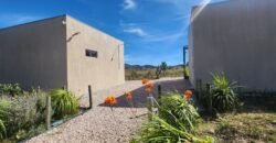 🌿 Vende-se Linda Chácara Casa + 3 chalés, pronta pra morar, em Alto Paraíso de Goiás! 🏡