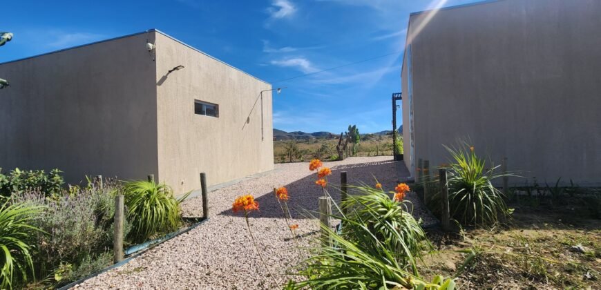 🌿 Vende-se Linda Chácara Casa + 3 chalés, pronta pra morar, em Alto Paraíso de Goiás! 🏡