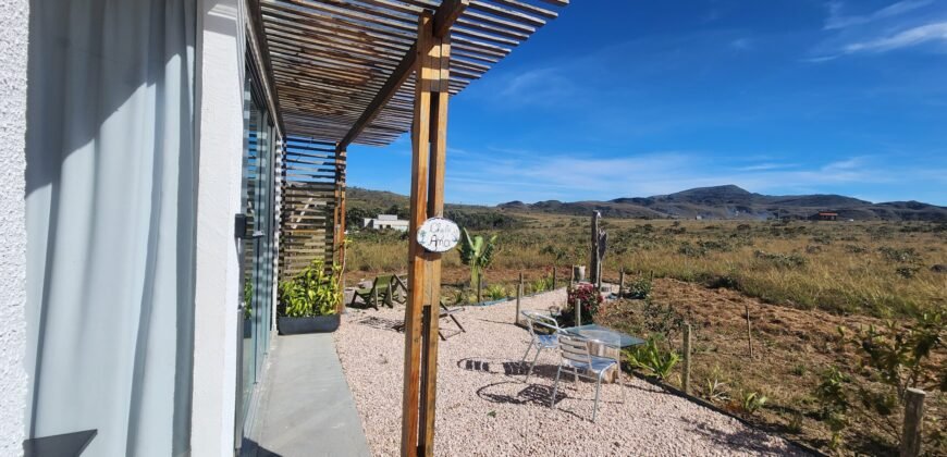 🌿 Vende-se Linda Chácara Casa + 3 chalés, pronta pra morar, em Alto Paraíso de Goiás! 🏡