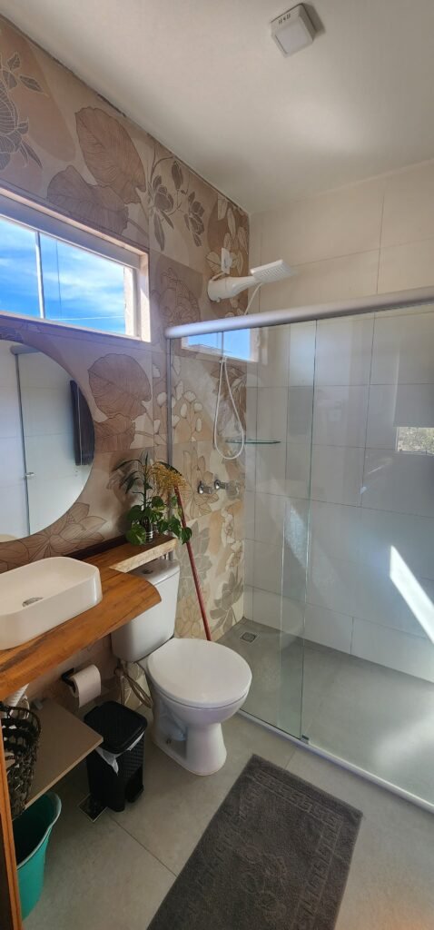 🌿 Vende-se Linda Chácara Casa + 3 chalés, pronta pra morar, em Alto Paraíso de Goiás! 🏡