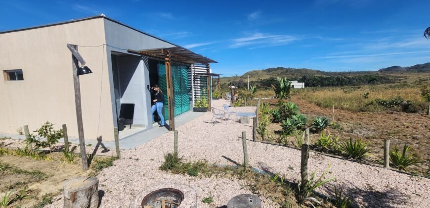 🌿 Vende-se Linda Chácara Casa + 3 chalés, pronta pra morar, em Alto Paraíso de Goiás! 🏡