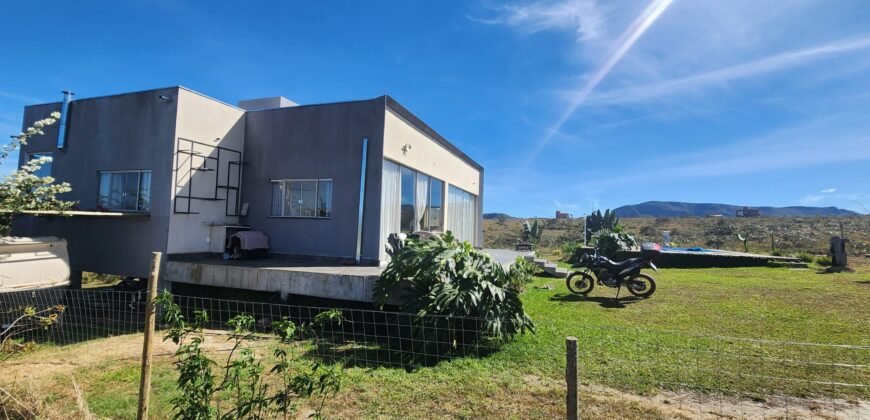 🌿 Vende-se Linda Chácara Casa + 3 chalés, pronta pra morar, em Alto Paraíso de Goiás! 🏡