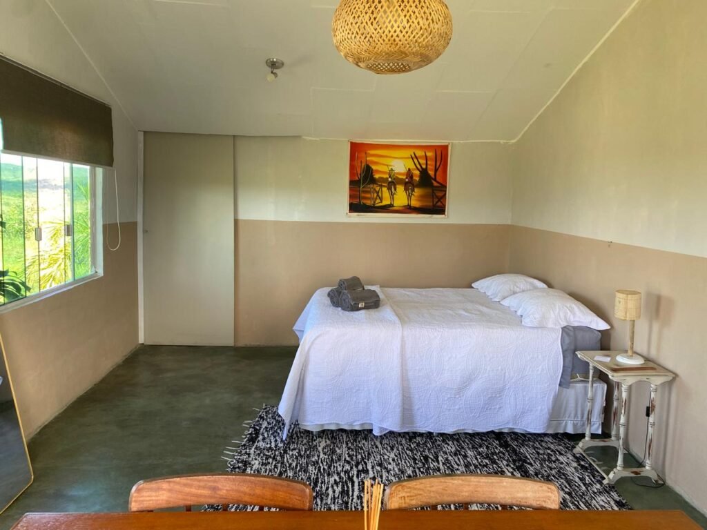 🌿 Vende-se Linda Chácara Casa + 3 chalés, pronta pra morar, em Alto Paraíso de Goiás! 🏡