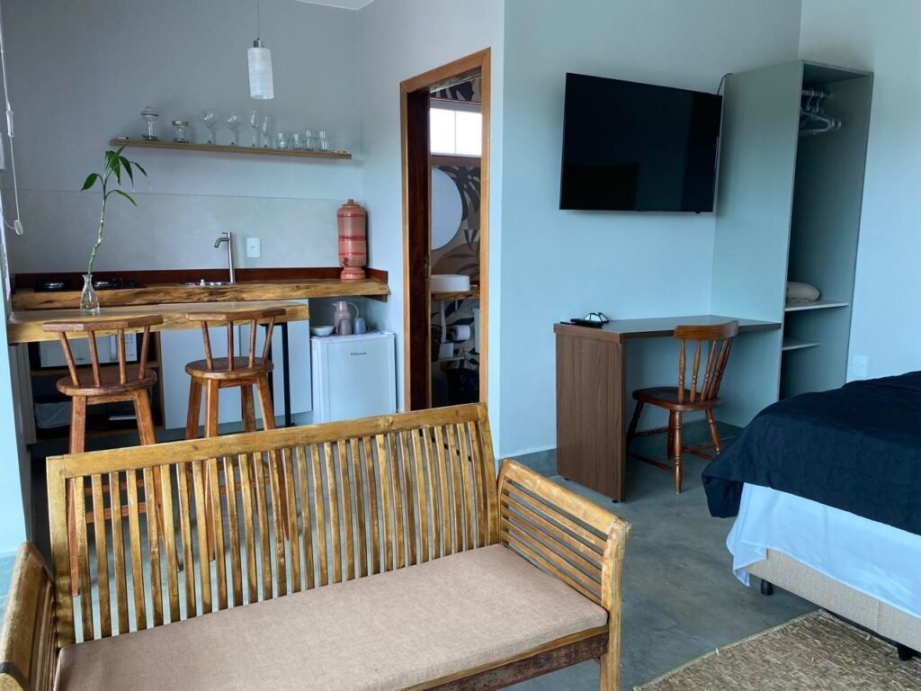 🌿 Vende-se Linda Chácara Casa + 3 chalés, pronta pra morar, em Alto Paraíso de Goiás! 🏡