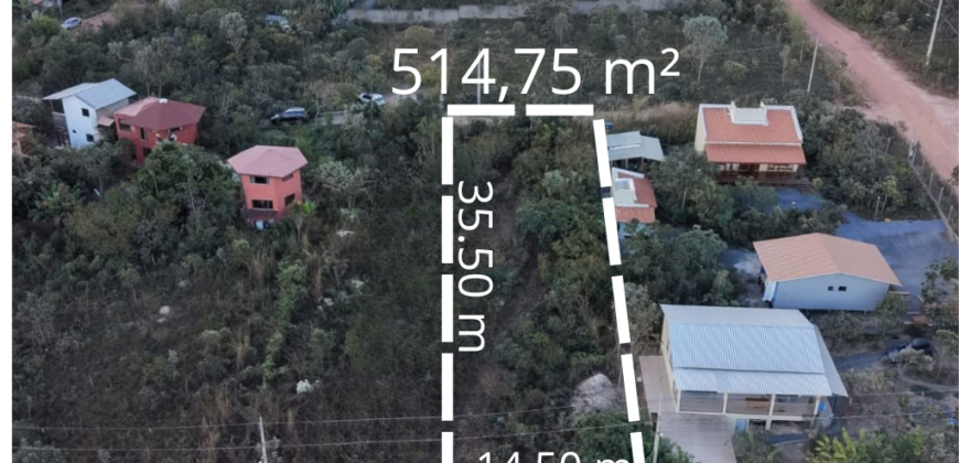 Lindo lote vazado à venda, localizado no início do Setor Eldorado próximo ao centro de Alto Paraíso de Goiás