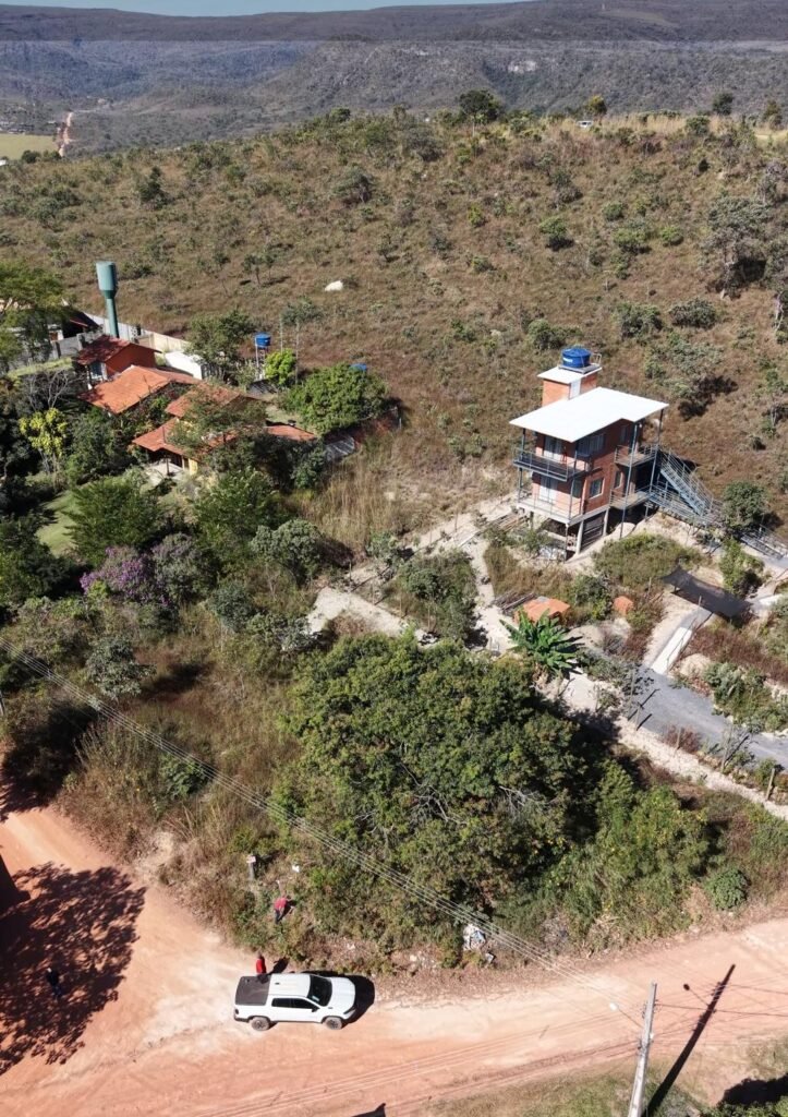 Lote de 525.04 m² , de esquina no Novo Horizonte de Alto Paraíso de Goiás!