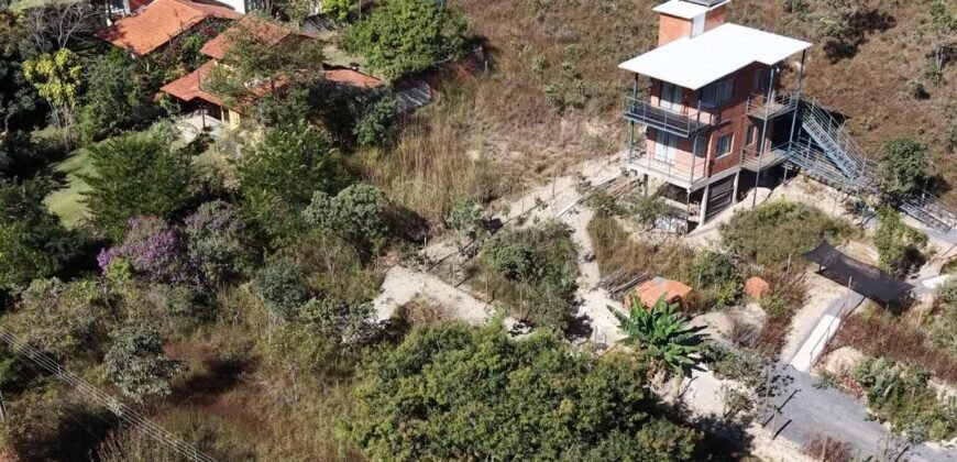 Lote de 525.04 m² , de esquina no Novo Horizonte de Alto Paraíso de Goiás!