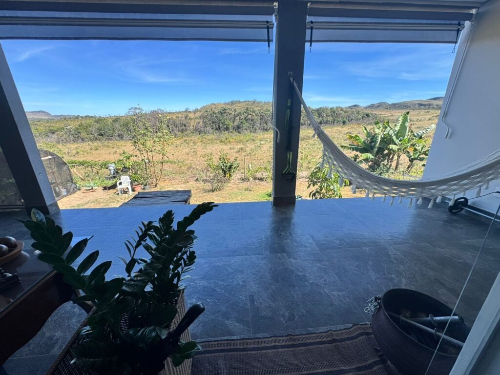 🌿 Vende-se Linda Chácara Casa + 3 chalés, pronta pra morar, em Alto Paraíso de Goiás! 🏡