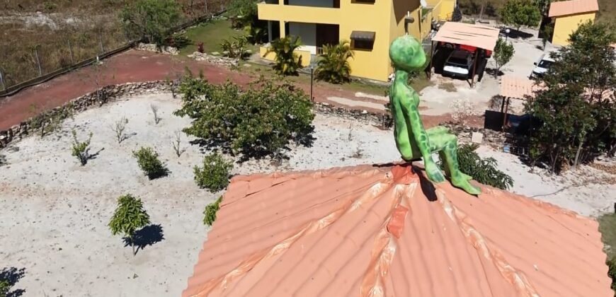 🏡 VENDE-SE LINDA CHÁCARA COM POUSADA EM PLENO FUNCIONAMENTO EM ALTO PARAÍSO DE GOIÁS! 🌿