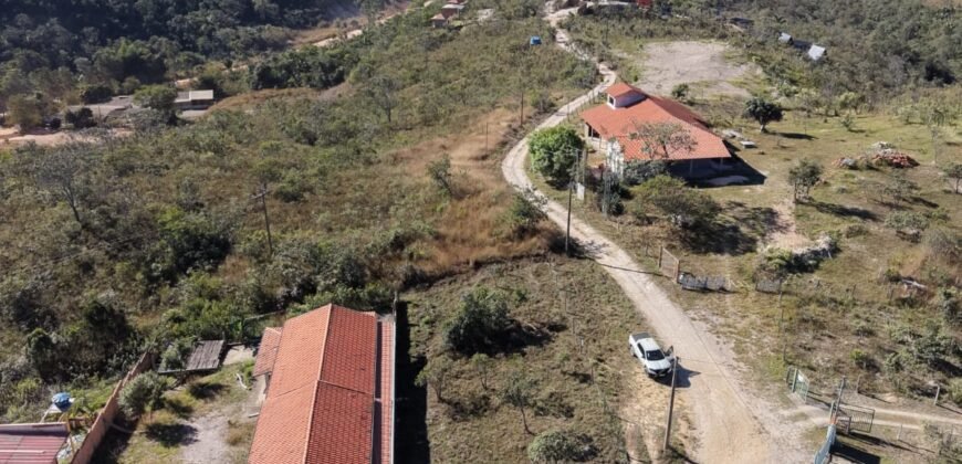 🏡 *VENDE-SE LOTE DE ESQUINA EM ALTO PARAÍSO DE GOIÁS* 🌿