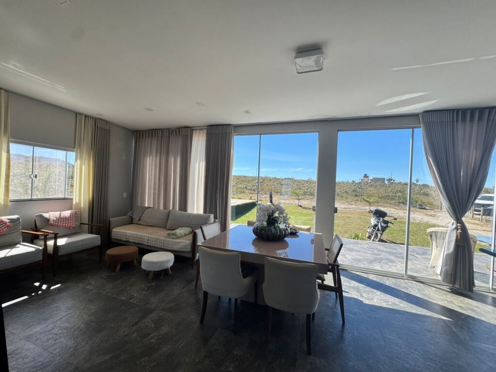 🌿 Vende-se Linda Chácara Casa + 3 chalés, pronta pra morar, em Alto Paraíso de Goiás! 🏡