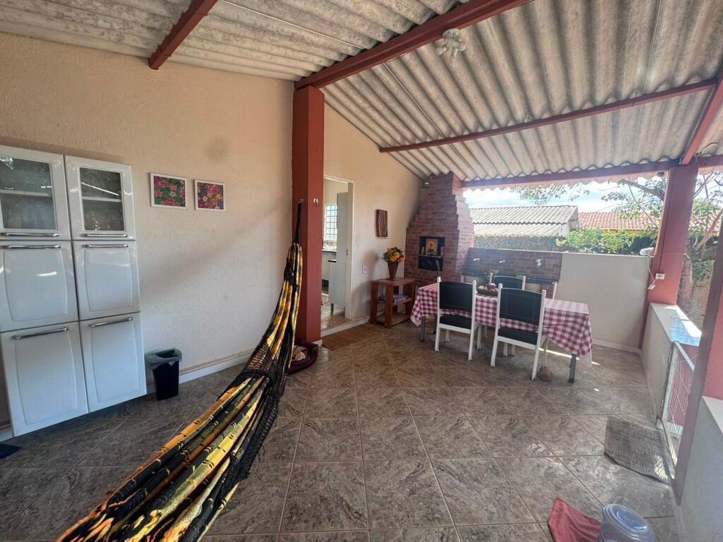 🏡 CASA MOBILIADA PARA LOCAÇÃO – BAIRRO NOVO HORIZONTE | ALTO PARAÍSO DE GOIÁS