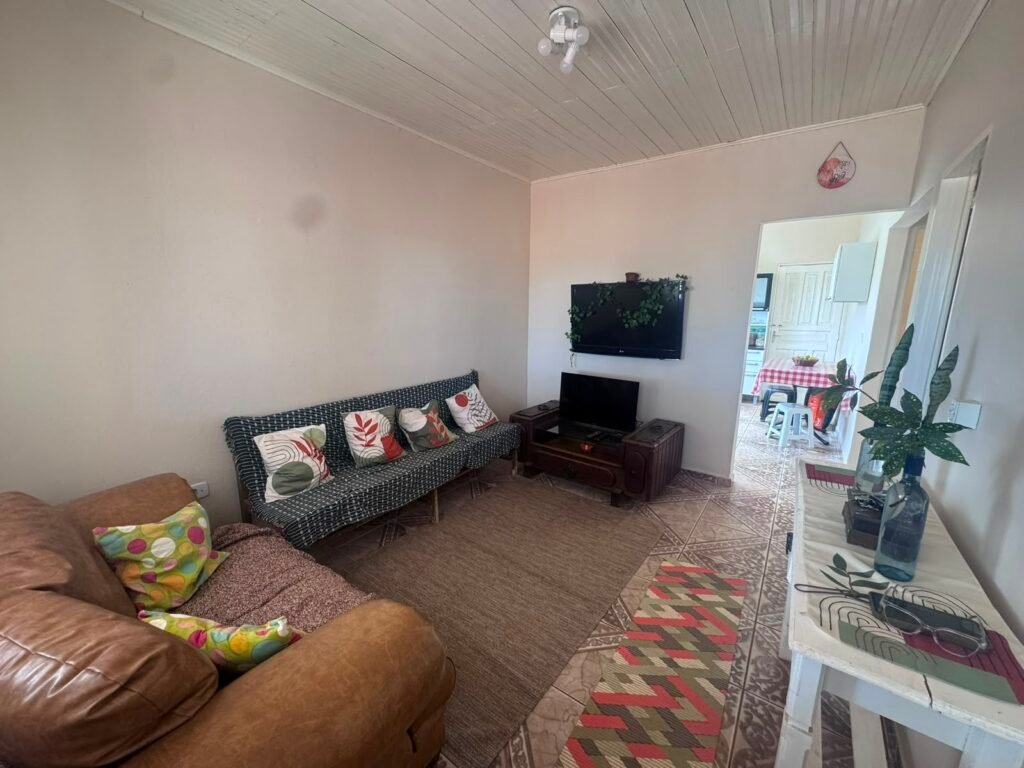🏡 CASA MOBILIADA PARA LOCAÇÃO – BAIRRO NOVO HORIZONTE | ALTO PARAÍSO DE GOIÁS