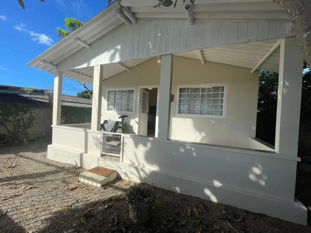 🏡 CASA MOBILIADA PARA LOCAÇÃO – BAIRRO NOVO HORIZONTE | ALTO PARAÍSO DE GOIÁS