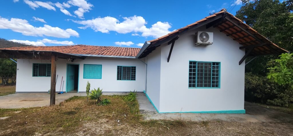 ALUGA-SE CASA – 3 Quartos– CIDADE BAIXA | ALTO PARAÍSO DE GOIÁS