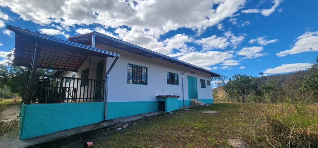 ALUGA-SE CASA – 3 Quartos– CIDADE BAIXA | ALTO PARAÍSO DE GOIÁS