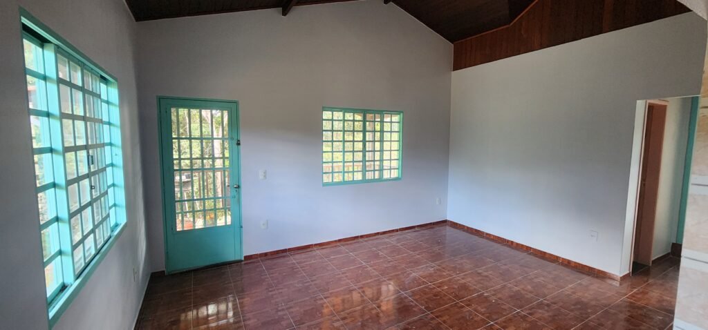 ALUGA-SE CASA – 3 Quartos– CIDADE BAIXA | ALTO PARAÍSO DE GOIÁS